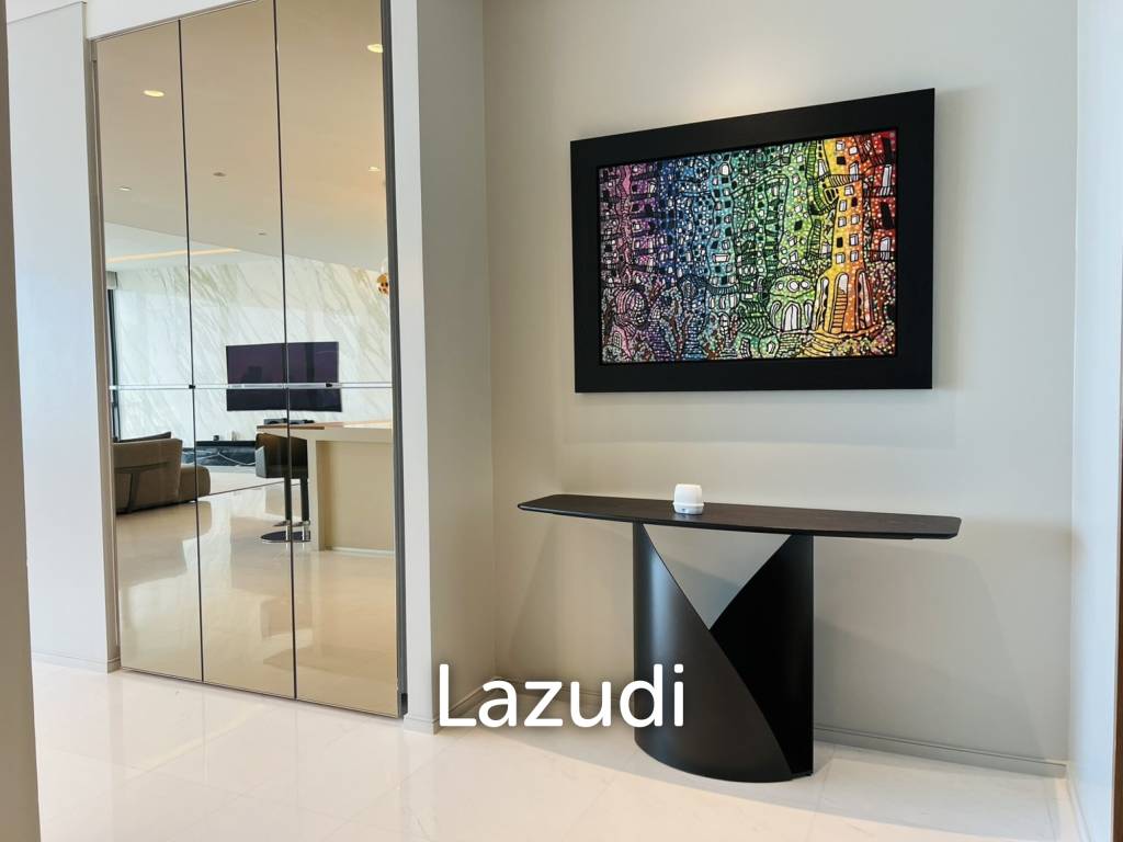 picture Spacious 4-Bedroom Condo with Panoramic City Views for Sale in Lumpini - 4/17