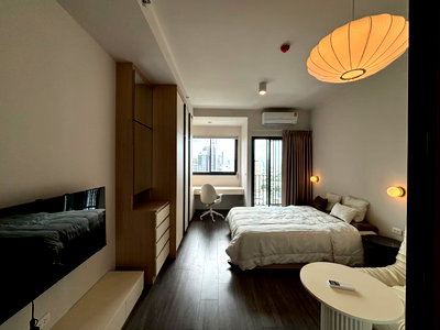Condos for sale : For Sale: Ideo Sukhumvit-Rama 4 Brand new with nice decor unit
