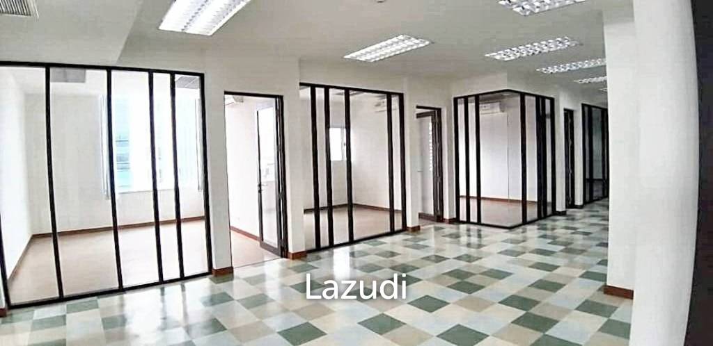 รูป Ultra Luxury Trendy Office Space in Watthana - รูปที่ 4/7