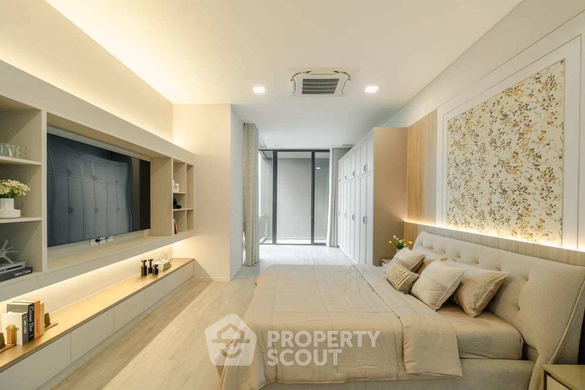 รูป บ้าน 4-ห้องนอน ที่ วีเว่ กรุงเทพกรีฑา ใกล้ กรุงเทพกรีฑา (ID 2903772) - รูปที่ 8/18