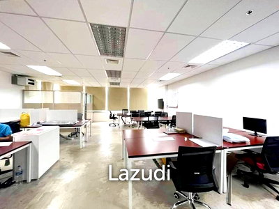 Office for rent BTS Ekkamai : Office space for rent in Thonglor