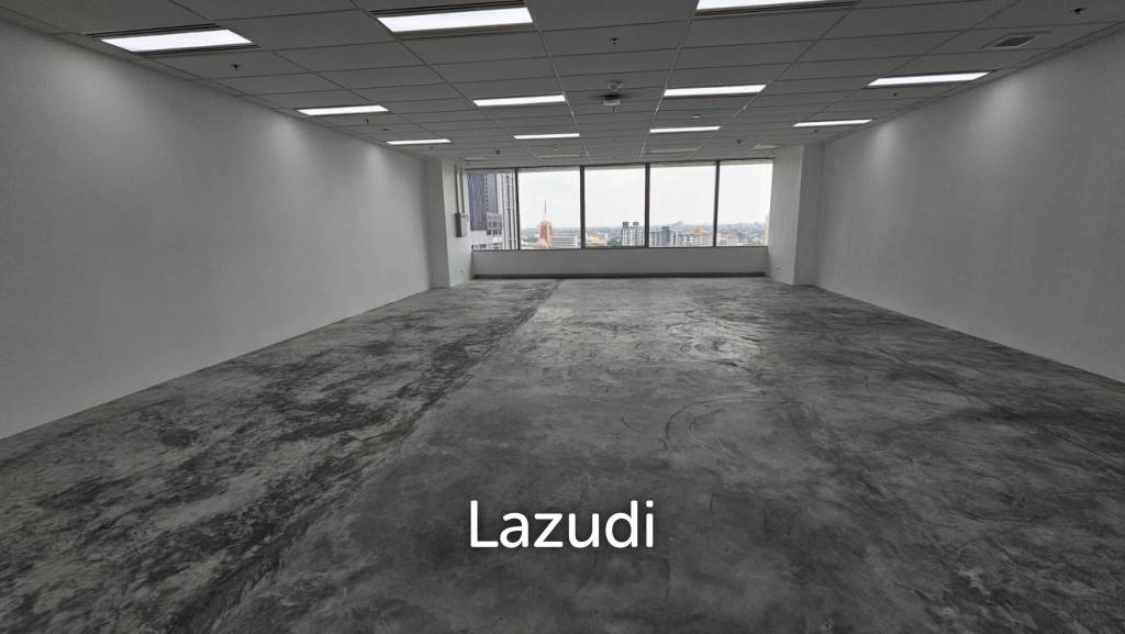 รูป 119 sqm high floor office for rent in 66 Tower Bangna Bangkok - รูปที่ 1/2