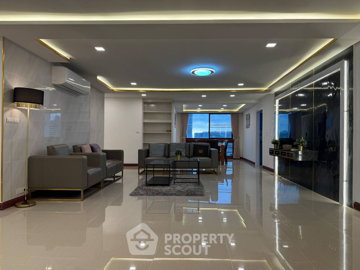 รูป คอนโด 3-ห้องนอน ที่ เพรสซิเดนท์ ปาร์ค คอนโดมิเนี่ยม ใกล้ MRT ศูนย์การประชุมแห่งชาติสิริกิติ์ (ID 1464732) - รูปที่ 1/18