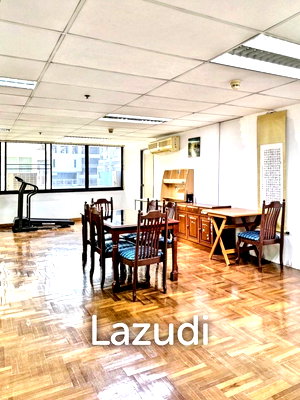 คอนโดให้เช่า : 2 Bedroom 3 Bathroom 180 SQ.M S&B Tower