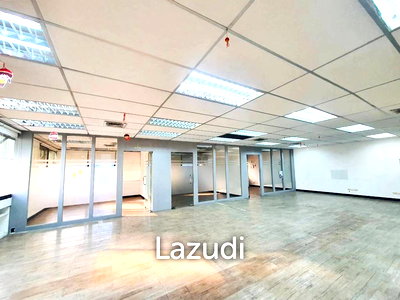 Office for rent วิทยาลัยพิบูลประชาสรรค์แผนกประถม : RAJAPARK BUILDING