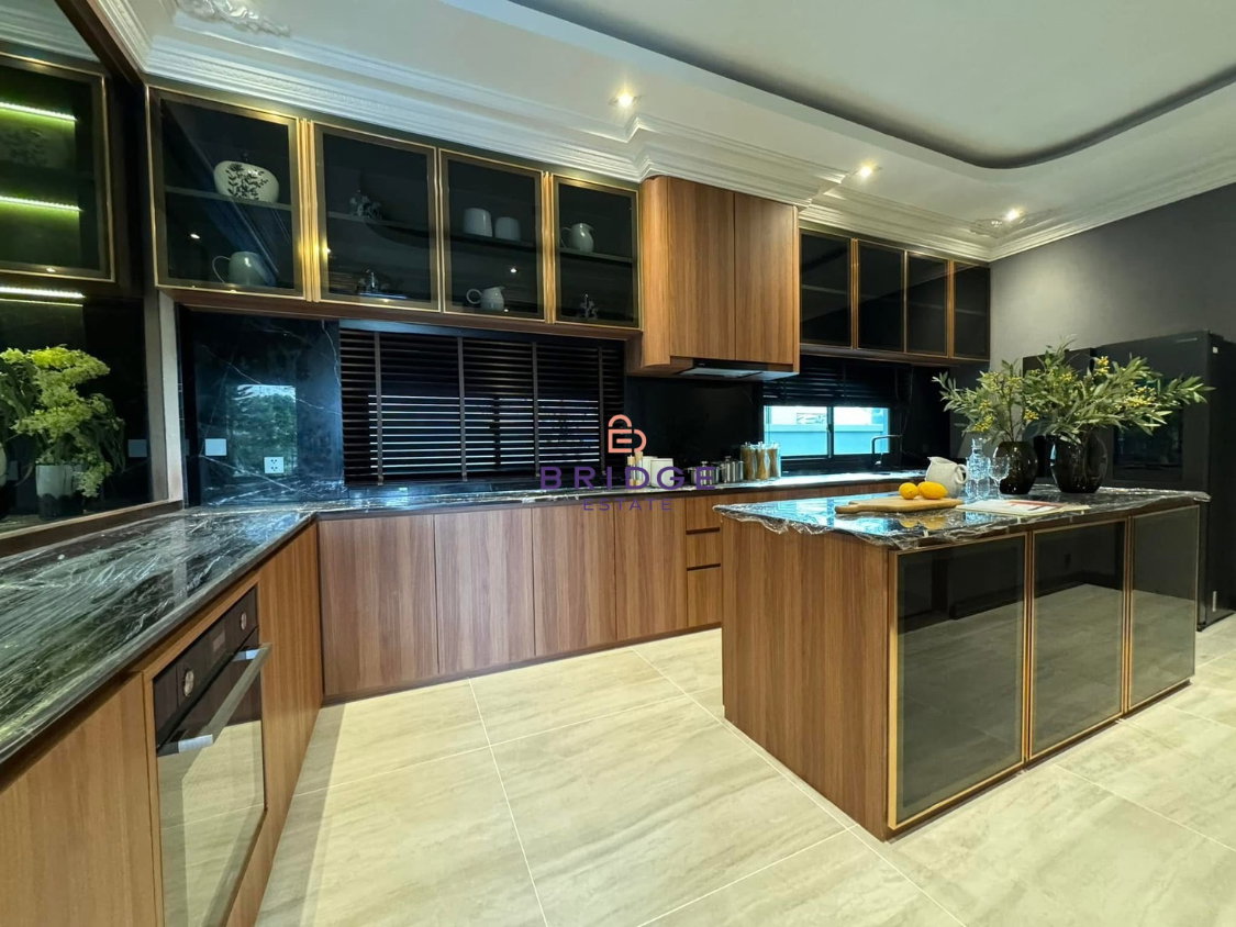 รูป Ultra Luxury คฤหาสน์ให้เช่า Grand Bangkok Boulevard ปิ่นเกล้า-กาญจนา 641 ตร.ม. ใกล้โรงเรียนนานาชาติชั้นนำ [400k/เดือน] - รูปที่ 11/17