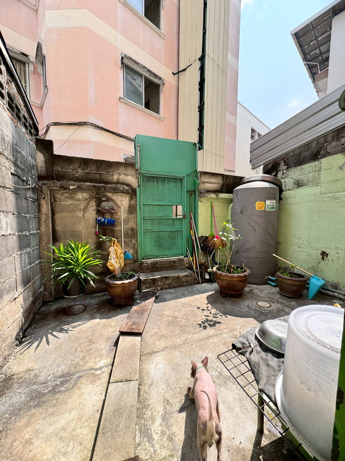 รูป ขายอาคารพาณิชย์ 4.5 ชั้น เหมาะค้าขาย ซอยเอกมัย30 (N.563) - รูปที่ 6/20