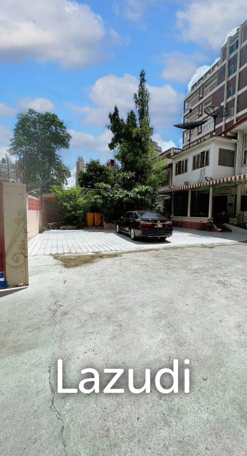 picture 6 Bed 7 Bath 676 SQ.M House in sukhumvit 27 - 1/7