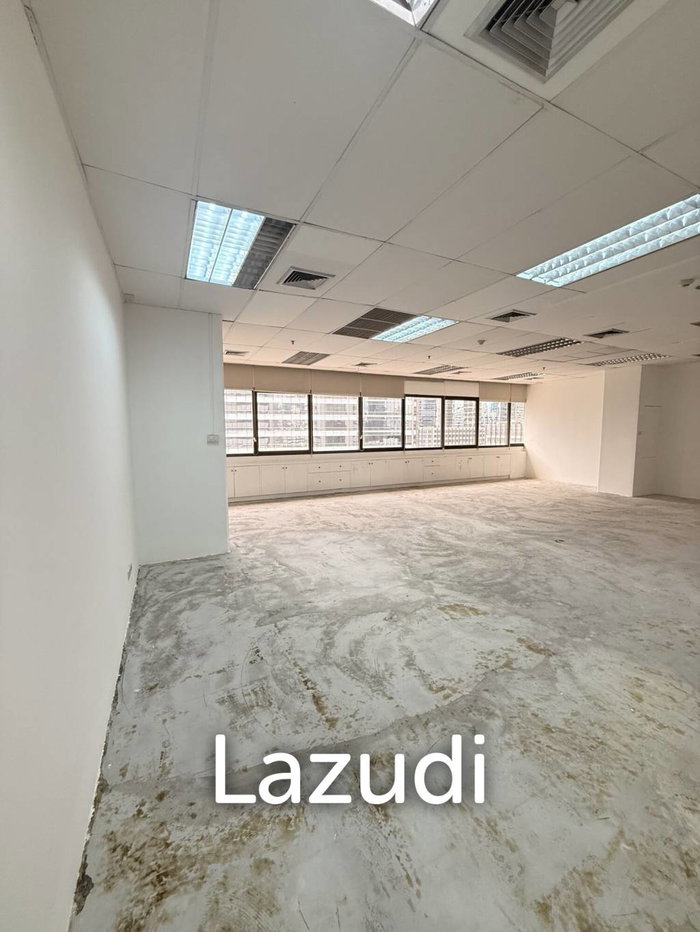 picture Spacious and Bright Office Space in Sathorn Road Bangkok - 3/4