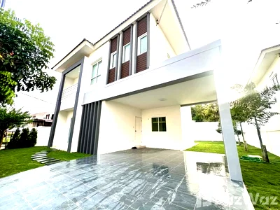 Houses for sale Chonburi : 4 Bedroom House for sale at Lalin Property Pattaya  5341884