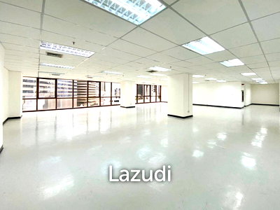 เช่าสำนักงาน ถนนอโศก : 387 SQ.M Office for rent in Asoke