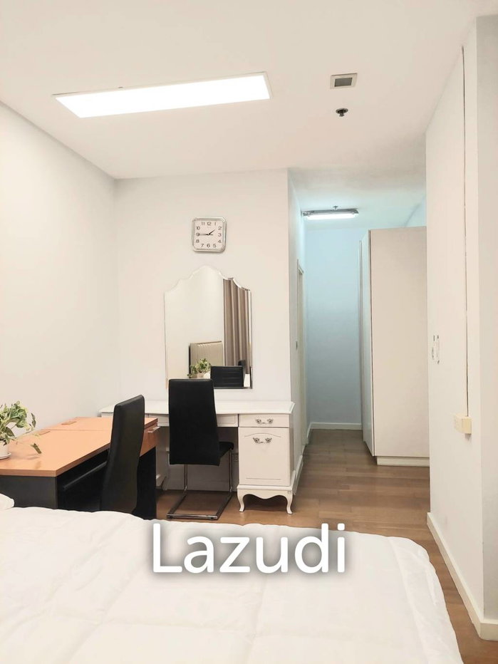 รูป Luxurious 1-Bed Condo at Condolette Ize Ratchathewi - รูปที่ 2/12