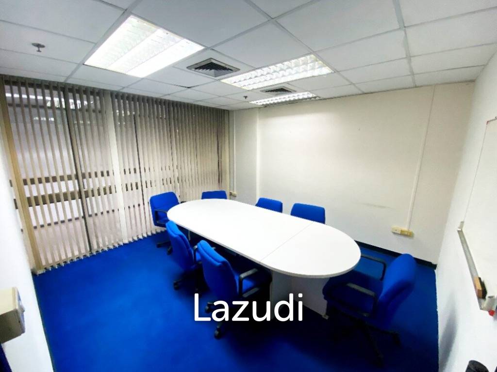 picture Prime Office Space for Rent: Spacious 345 sqm at Phaholyothin Place - 6/9