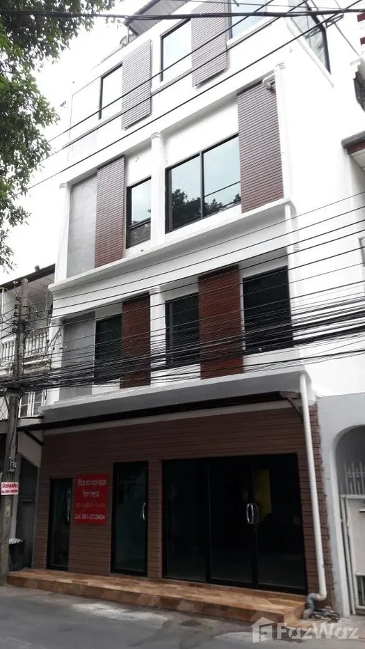 รูป บ้านเดี่ยวให้เช่า 7 ห้องนอน ใน คลองตันเหนือ, กรุงเทพมหานคร 151404 - รูปที่ 1/8