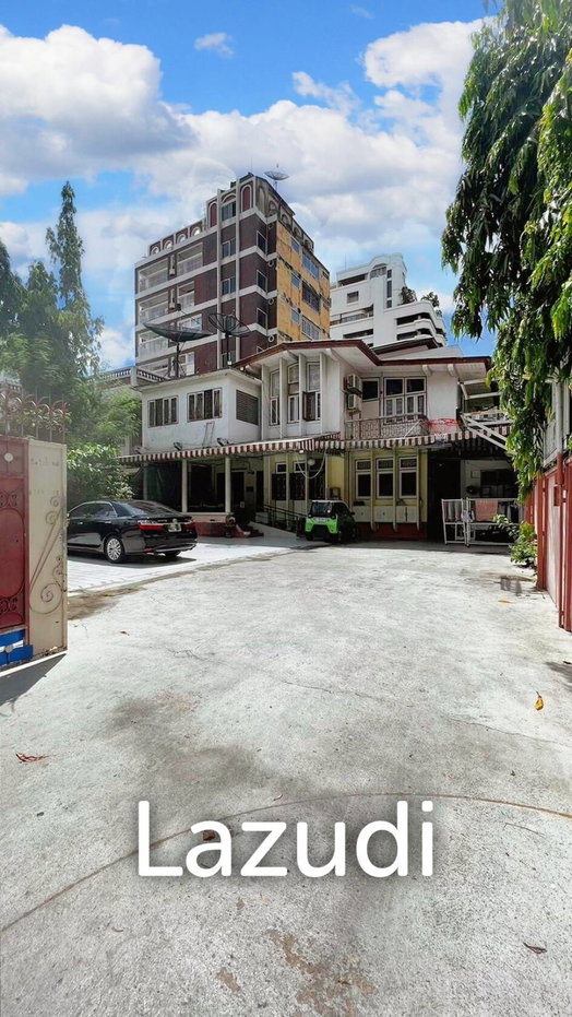 picture 6 Bed 7 Bath 676 SQ.M House in sukhumvit 27 - 2/7