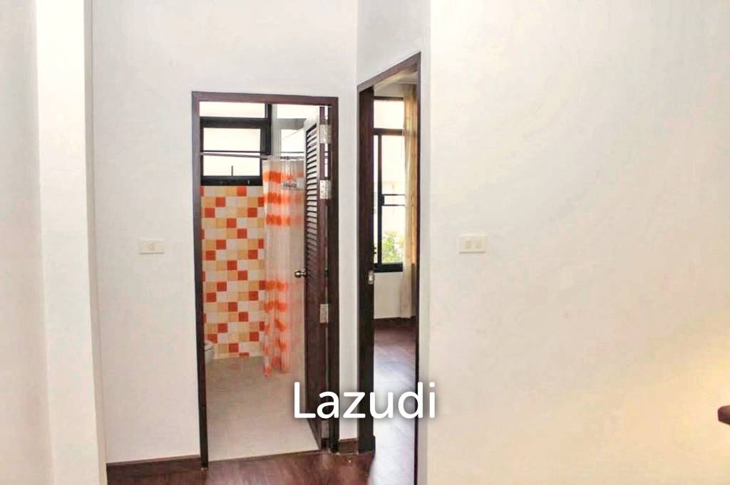 รูป 4 bed 3 bath 270 SQ.M. Townhouse in Phaya Thai Bangkok - รูปที่ 21/29