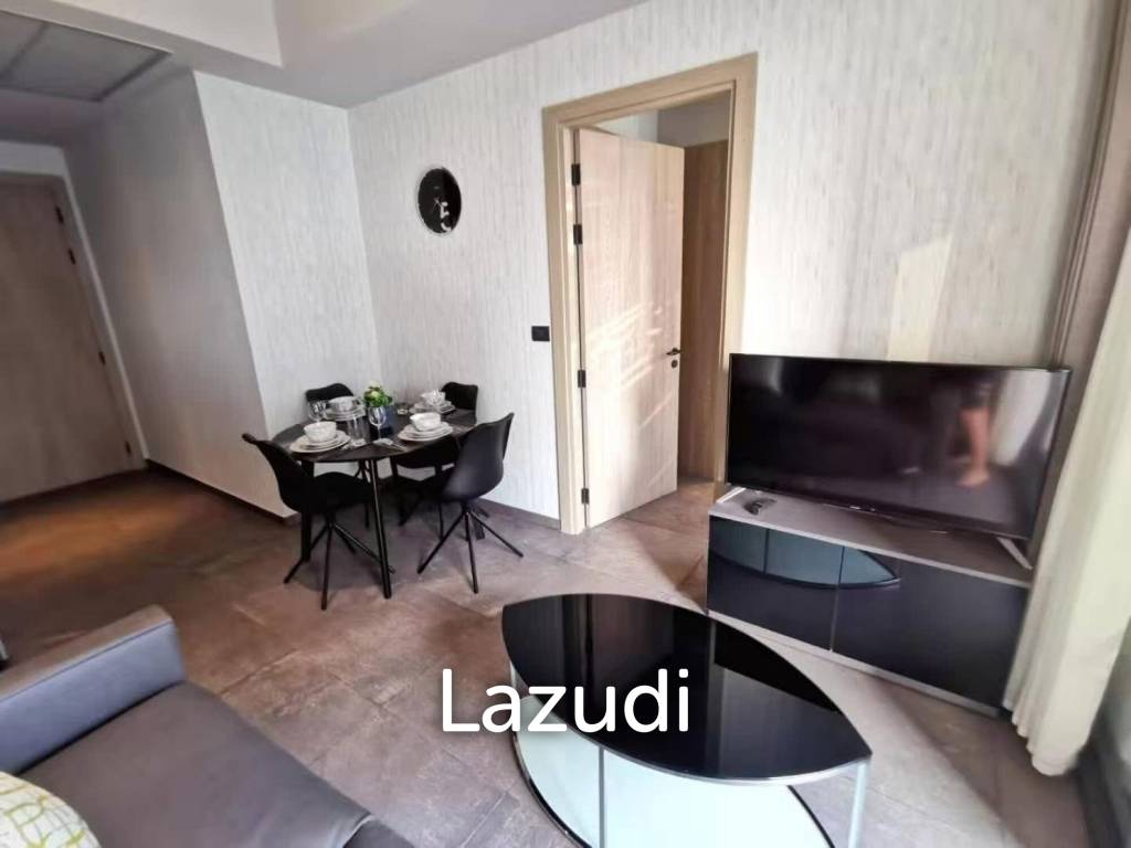 รูป The Lofts Asoke: 1-Bedroom Condo with City View - รูปที่ 5/13