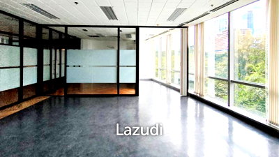 เช่าสำนักงาน วิทยาลัยอาชีวศึกษาเอี่ยมละออ : 301 SQ.M Office space for rent in Pathumwan