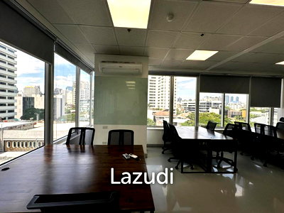 เช่าสำนักงาน ม.กรุงเทพ กล้วยน้ำไท : Luxury Office with City View in Khlong Tan Nuea Bangkok