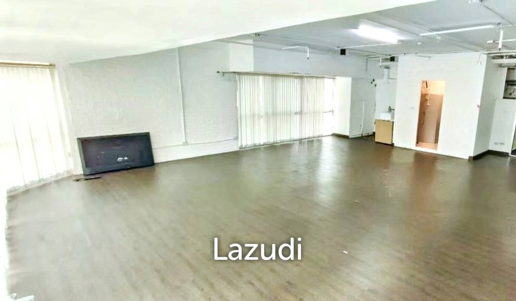 picture 1 Bathroom 77 SQ.M Office at Sukhumvit Suites - 3/3