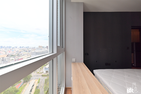 Noble Revolve Ratchada 2 near MRT Cultural Center of Thailand Station Book before anyone else