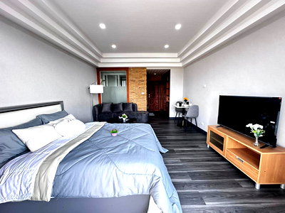 ขายคอนโด : 🔥ขาย Pattaya Jomtien Condotel พัทยา จอมเทียน คอนโดเทล  ✨ ห้องใหญ่ วิวทะเล ติดหาด เดินไปทะเลได้เพียง 150 เมตร