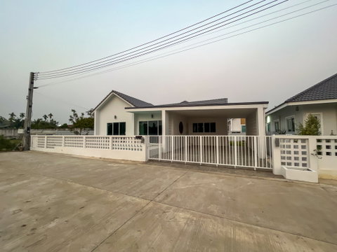 บ้านชั้นเดียวสร้างใหม่ให้เช่า ใกล้โรงเรียนนานาชาติลานนา บ้านถวาย หางดง เชียงใหม่ (EN below)