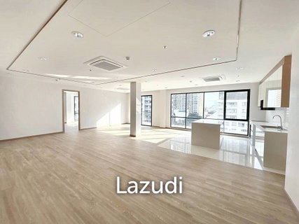 รูปภาพ 3 Bedrooms 3 Bathrooms 189 SQ.M Sathorn 111