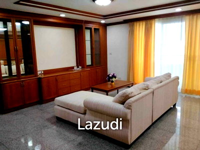 Condos for rent : 2 Bed 3 Bath 240 Sqm Condo For Rent