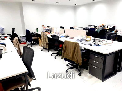 Office for rent BTS Ekkamai : 100 SQ.M Office space for rent in Watthana