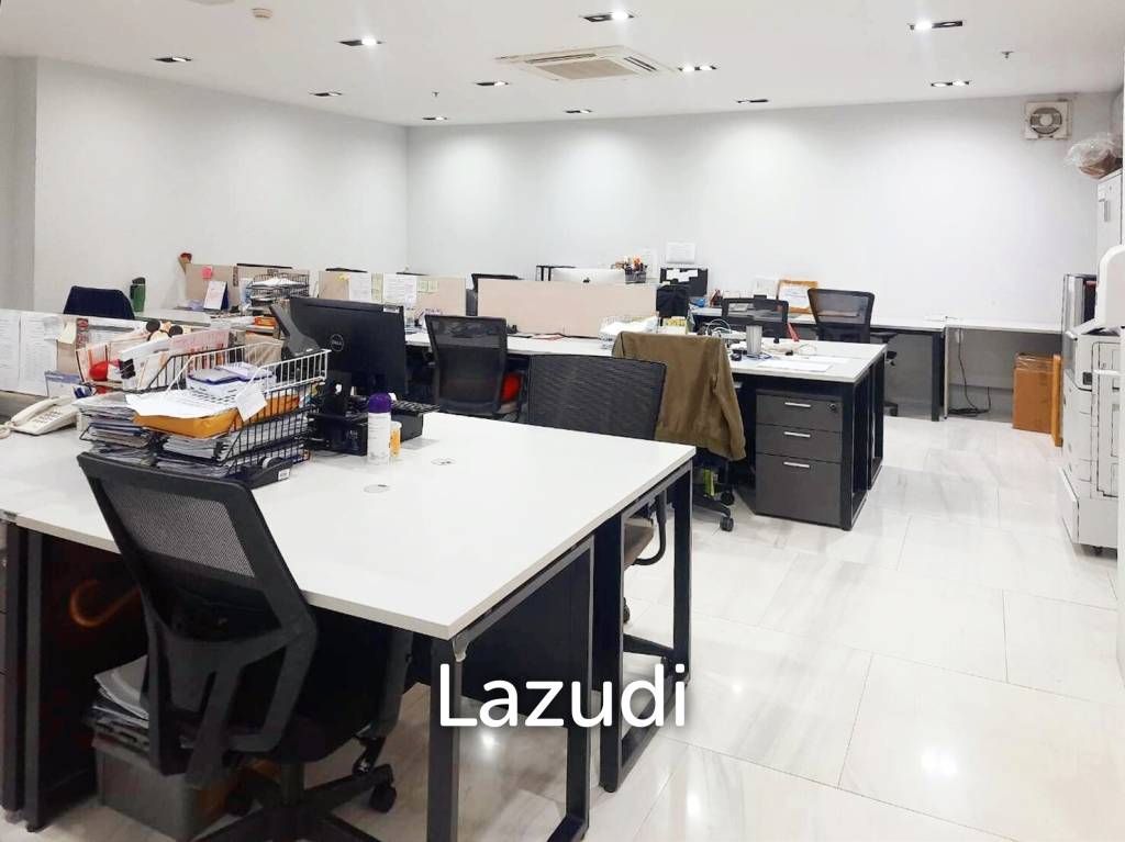 picture 100 SQ.M Office space for rent in Watthana - 8/8
