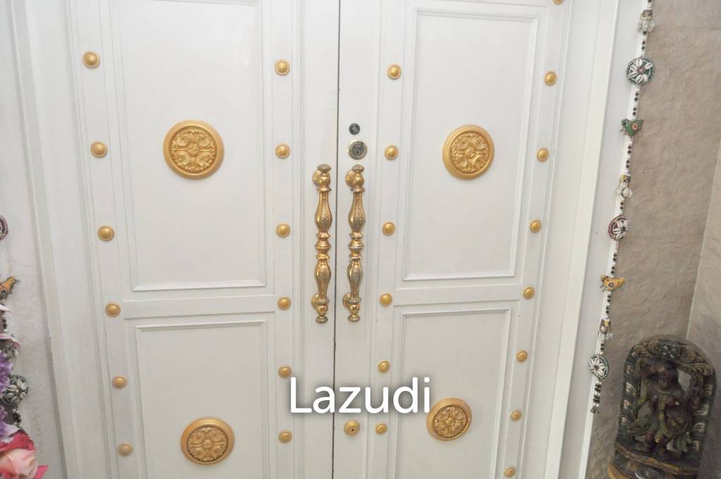 picture 4 Bed 3 Bath 350 SQ.M Oriental Towers - 2/25