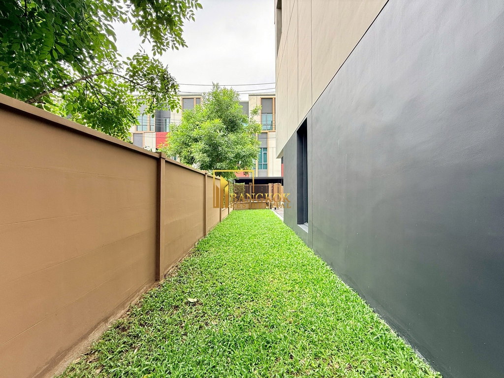 รูป Baan Klang Muang Classe | Modern 3 Bed Townhouse in On Nut - BR49066TH - รูปที่ 42/55