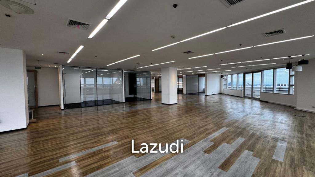 picture Spacious Office at All Seasons Place Bangkok - 12/20