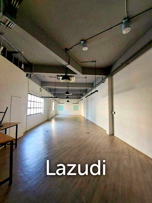 เช่าสำนักงาน ม.กรุงเทพ กล้วยน้ำไท : Ultra Luxury Office Space for rent in Phrakhanong
