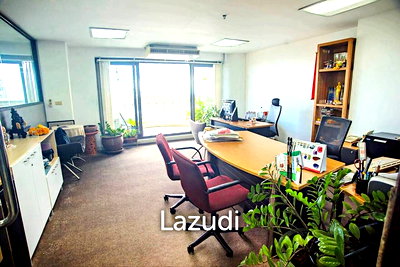 Office for rent Lumpini Park : State Tower