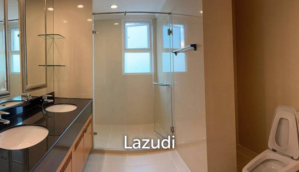 รูป Spacious 580 sqm 4-Bed Apartment on 16th Floor at GM Height Khlong Toei Bangkok - รูปที่ 10/13