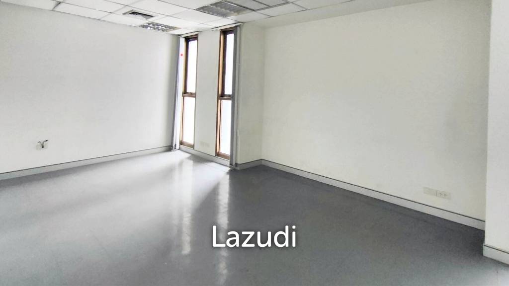 picture Office for rent in Sathorn - 2/5