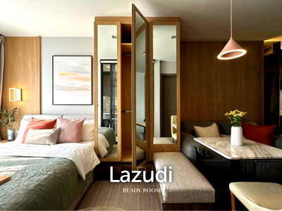 Condos for rent : 30 sqm high-floor 1 bedroom condo at Life Asoke Hype Makkasan Bangkok