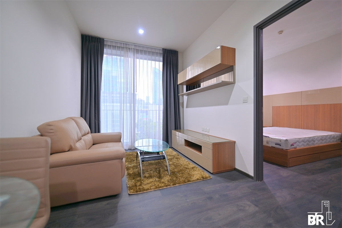 picture The Edge Sukhumvit 23 near BTS Asok Room available, ready to move in - 3/10