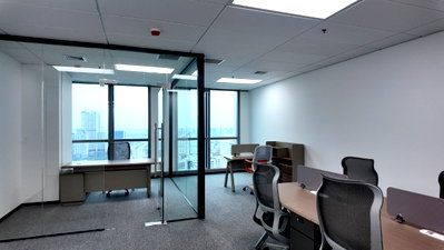 Office for rent University of the Thai Chamber of Commerce : WoKii @V One Tower 57sqm Office For RENT Near MRT Phra Ram 9 Central Rama 9 Fully Furnished Ready to Move