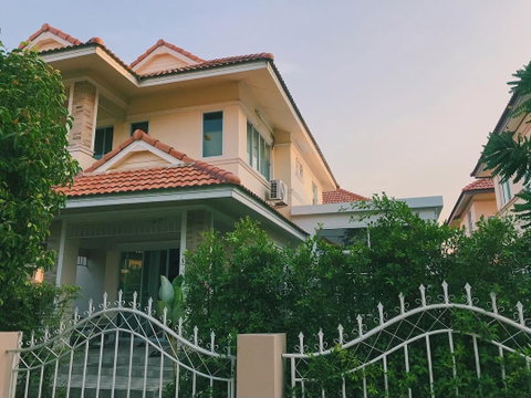 ขายด่วน บ้าน 3 ห้องนอน พร้อมออฟฟิศ ใกล้เมือง