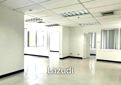Office for rent Surawong Road : 104 sq.m. Office for Rent in Silom at Paso Tower