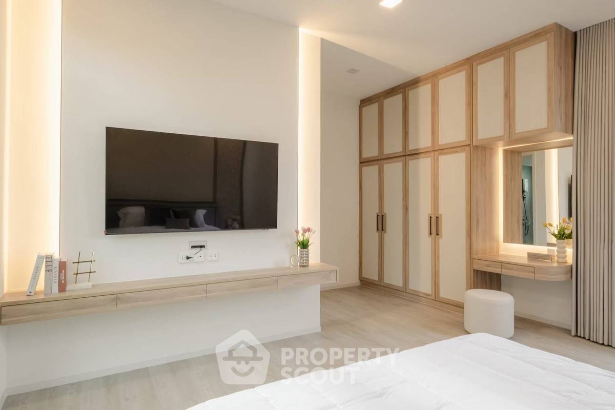 รูป บ้าน 4-ห้องนอน ที่ วีเว่ กรุงเทพกรีฑา ใกล้ กรุงเทพกรีฑา (ID 2903772) - รูปที่ 7/18