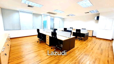 Office for rent Raffles International College : Office space for rent in Bangna