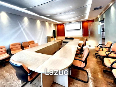 Office for rent BTS Ekkamai : Office For rent Charn Issara Tower 2