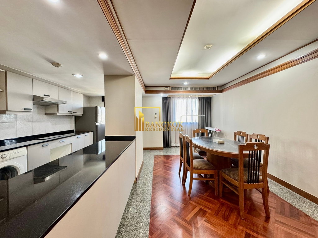 รูป United Tower | Well Maintained 2 Bed Condo For Rent in Thonglor - BR16279CD - รูปที่ 4/32
