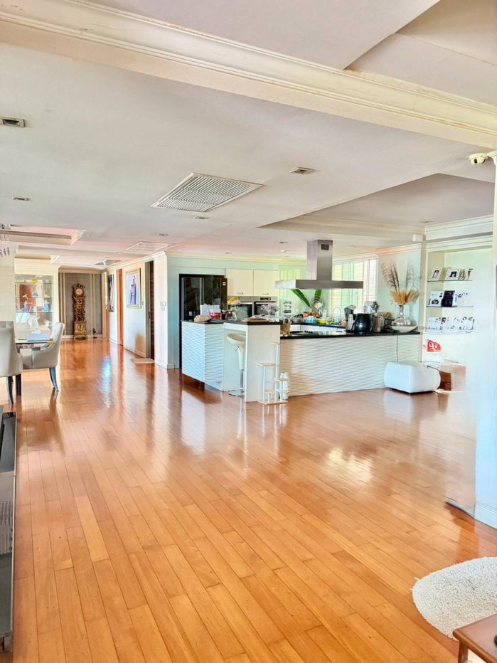 รูป Luxury Penthouse Duplex 2 ชั้น - รูปที่ 3/12