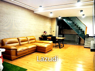 Office for rent Surawong Road : Ultra Luxury Home Office for rent in Sathorn