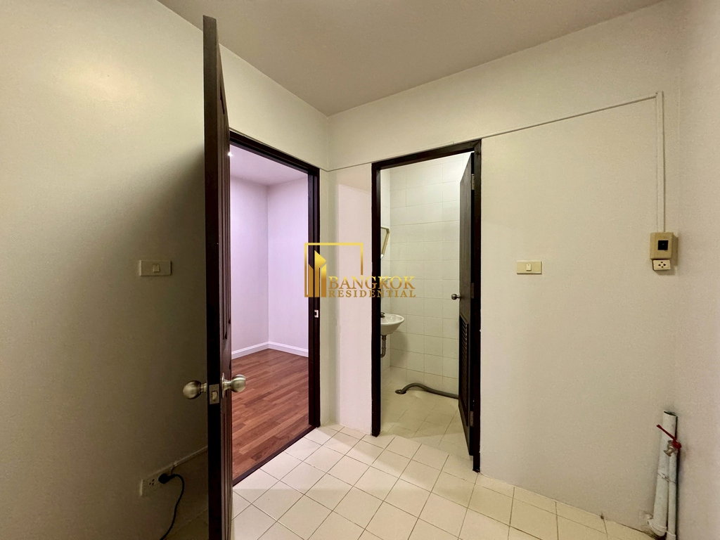 รูป The Cadogan Private Residence | Unfurnished 3 Bed Duplex Condo in Phrom Phong - BR5073CD - รูปที่ 31/42